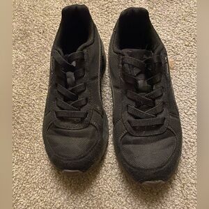 Black Children’s Puma Sneakers size 1